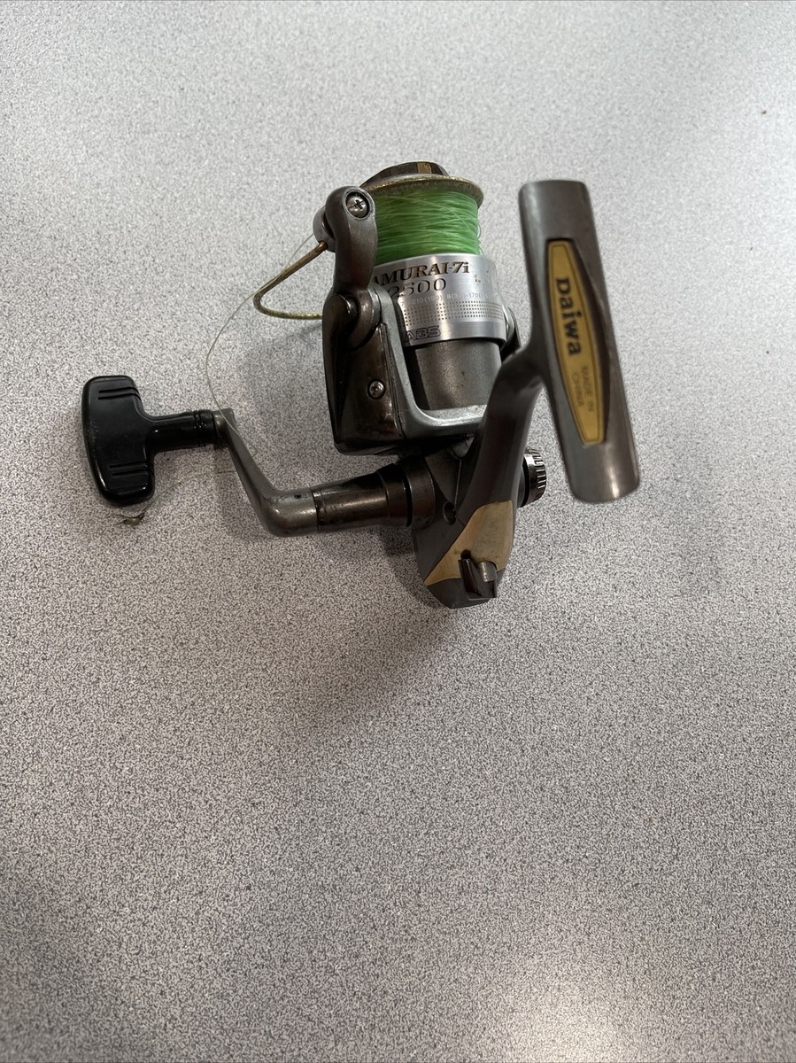 Daiwa Samurai 7i 2500 Fishing Reel Sports River Water Hook Line