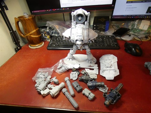Warhammer 40k: Chaos Knight Conversion with Extra Weapons