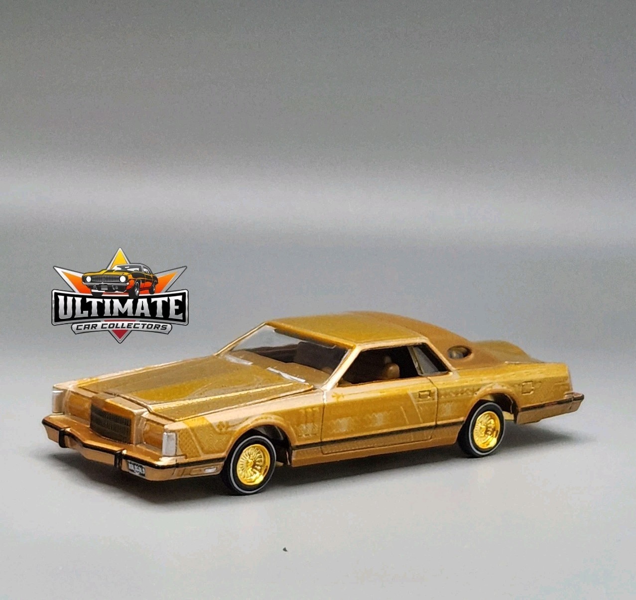 1979 Lincoln Continental Lowrider Mark V Collectible 1/64 Scale Collector Car 