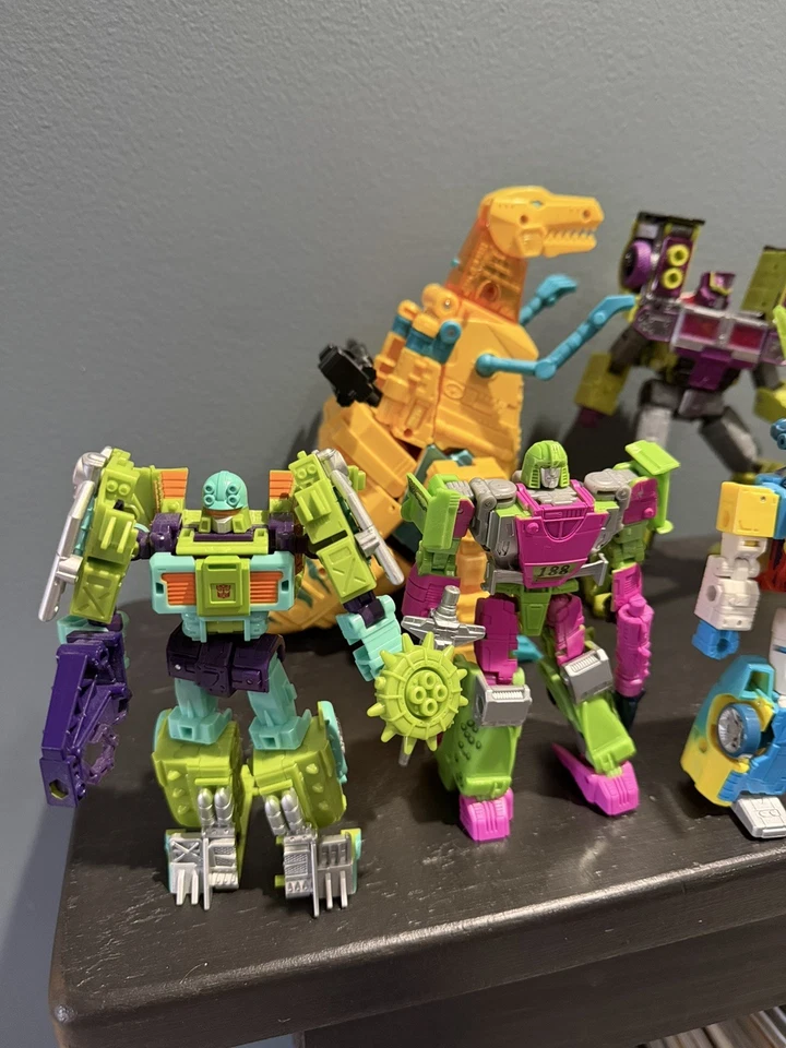 Transformers Legacy Evolution G2 Universe 6 figure lot - Image 3 of 4