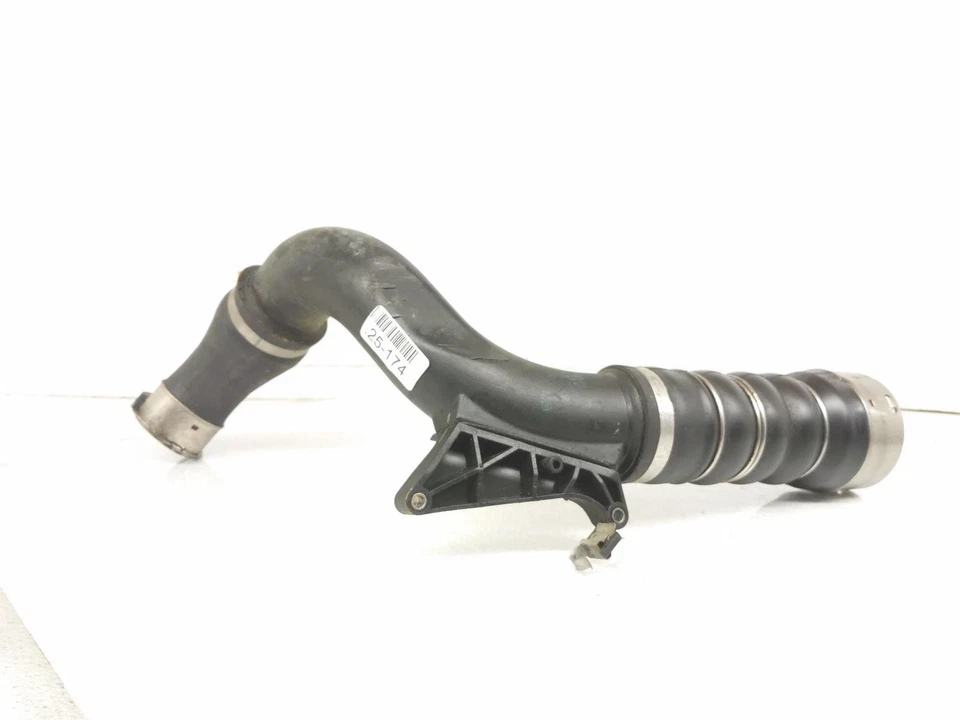 2016-2019 Bmw X1 Intercooler Charge Air Tube - 2.0T  13-71-8-616-212 - Image 2 of 4