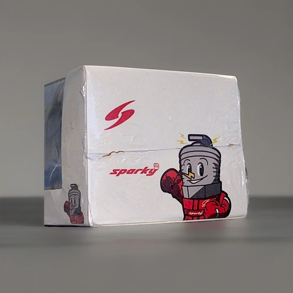 Spark Sparky 1:64 Lewis Hamilton Mercedes W13 E AMG Petronas F1 #44 2022 ЗАПЕЧАТАННЫЙ - Изображение 4 из 4