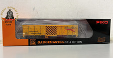 Gaugemaster GM4430101 Network Rail Track Cleaning Wagon - OO Gauge 