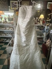 SAISON BLANCHE BOUTIQUE Strapless Wedding Dress