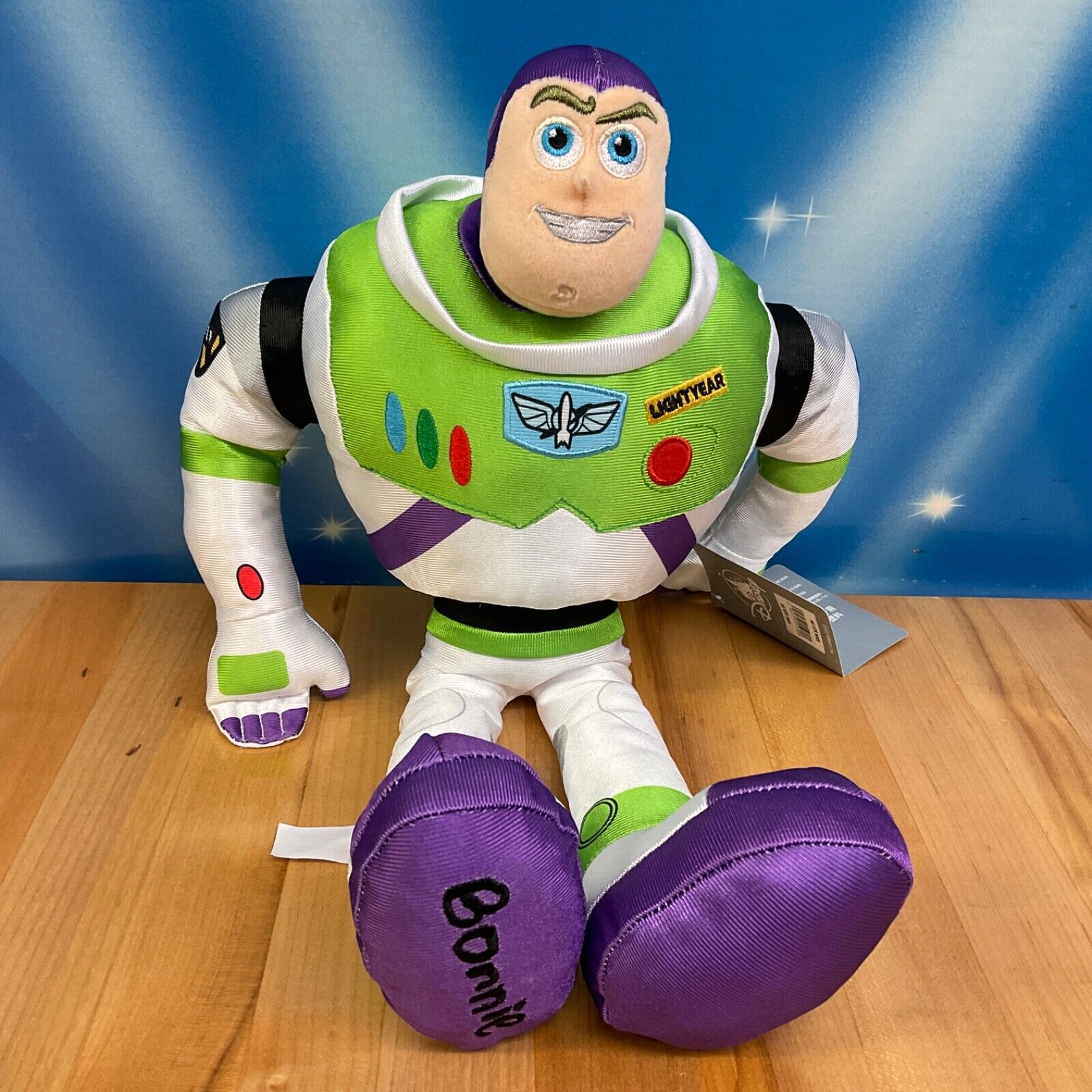 Disney Store BUZZ LIGHTYEAR 17" Shiny Plush TOY STORY 4 "Bonnie" on Foot NWT