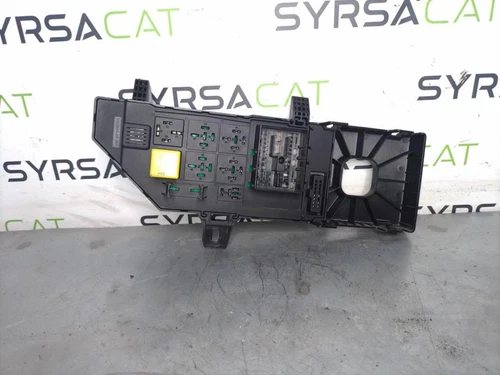 13181984 Caja Reles/Fusibles para OPEL VECTRA C BERLINA Comfort 2004 137645 - Imagen 1 de 4