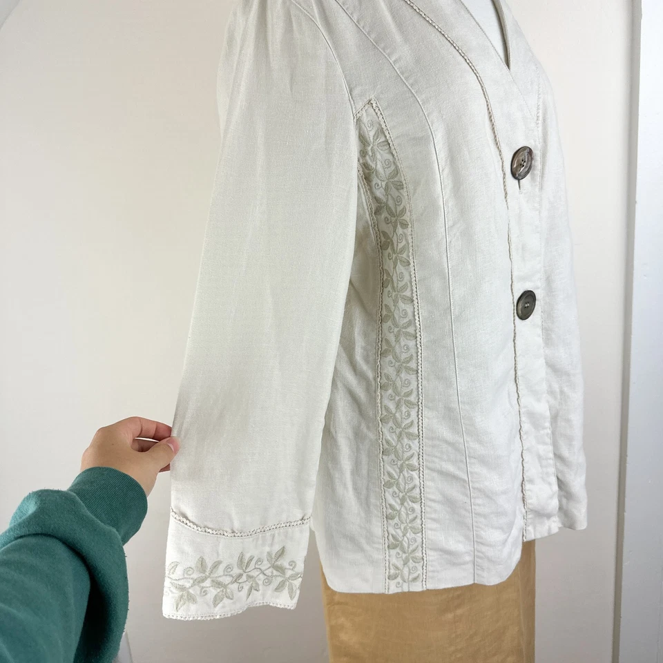 J. Jill Women's M Beige Linen Jacket, floral embroidery, shell buttons, elevated - Image 3 of 4