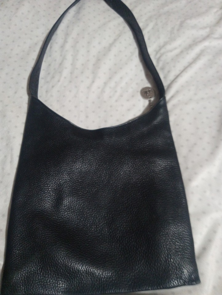 The SAK Black Pebbled Leather Purse Crossbody Messenger Shoulder Bag
