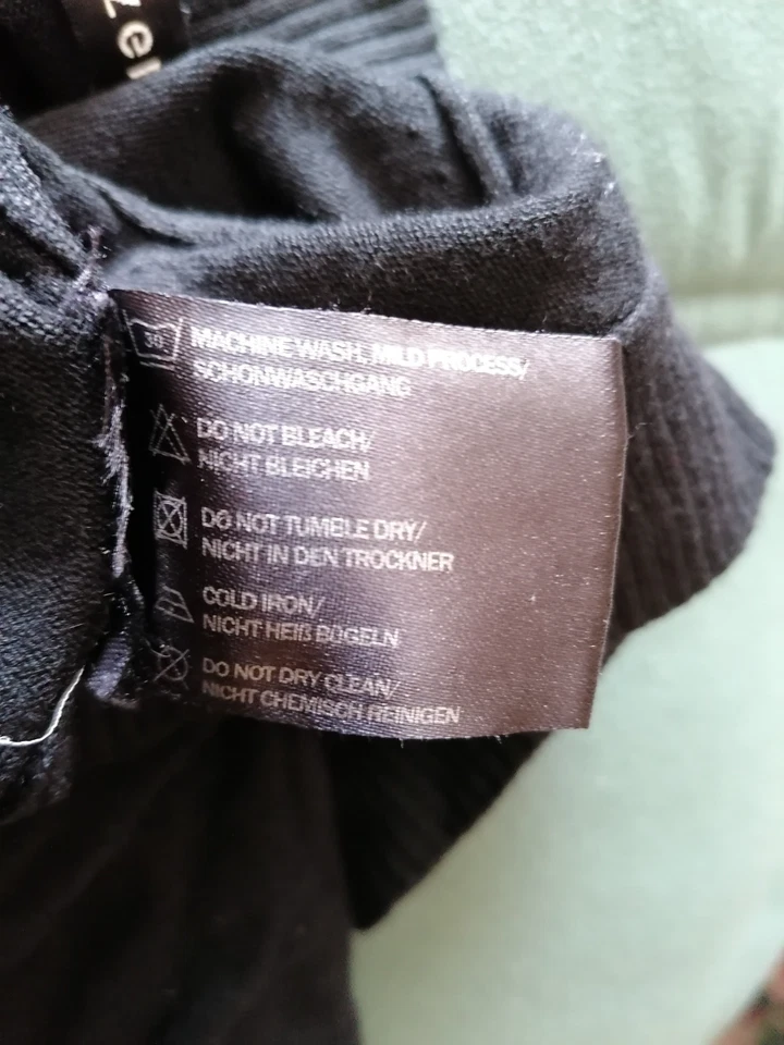 Kurze Strickjacke Bolero "Zero* Gr. 42 Schwarz - Bild 4 von 4