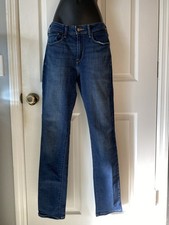 Levi's Women's Mid Rise Skinny Denim Jeans Blue Cotton Medium Wash 5-Pocket