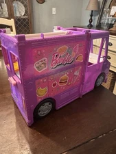 Mattel BARBIE Fresh 'n' Fun Purple Food Truck - Expands & Transforms