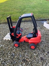 BIG Toys Linde Kids Pedal Forklift Ride-on Truck Working forks & pallet. Red