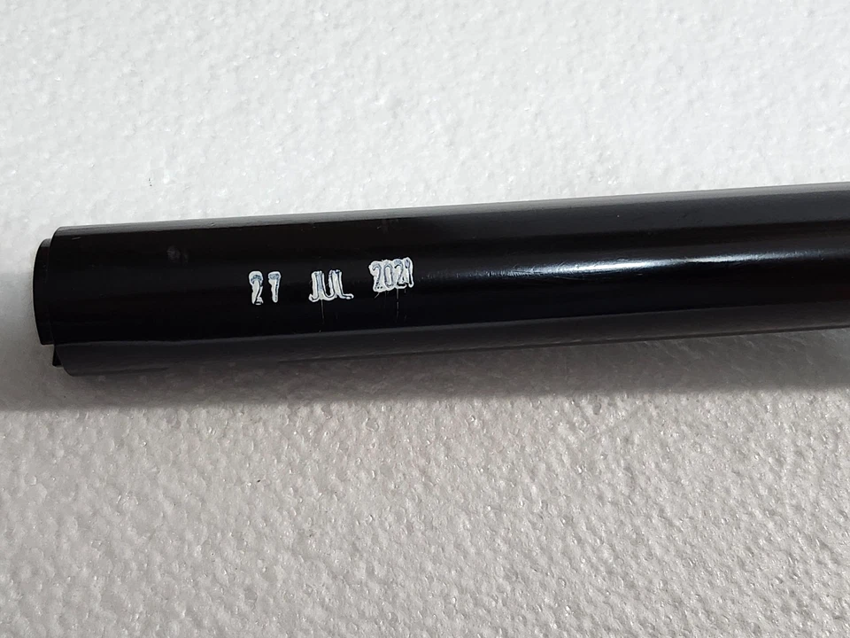 Nuevo 2017-2022 OEM Triumph Bonneville Bobber Stock 1" Manillar Negro #T2042958 Foto 4 de 4