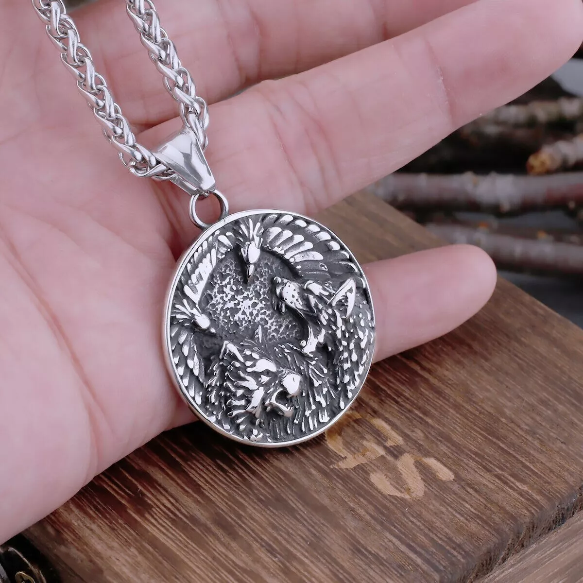 Stainless steel shop chains and pendants