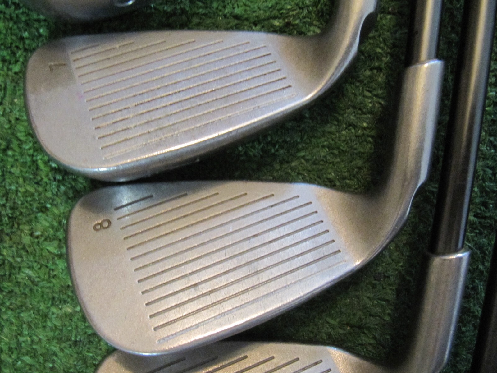 PING G2 BLUE DOT IRONS 4HLPW (7 CLUBS), PING SOFT REGULAR FLEX