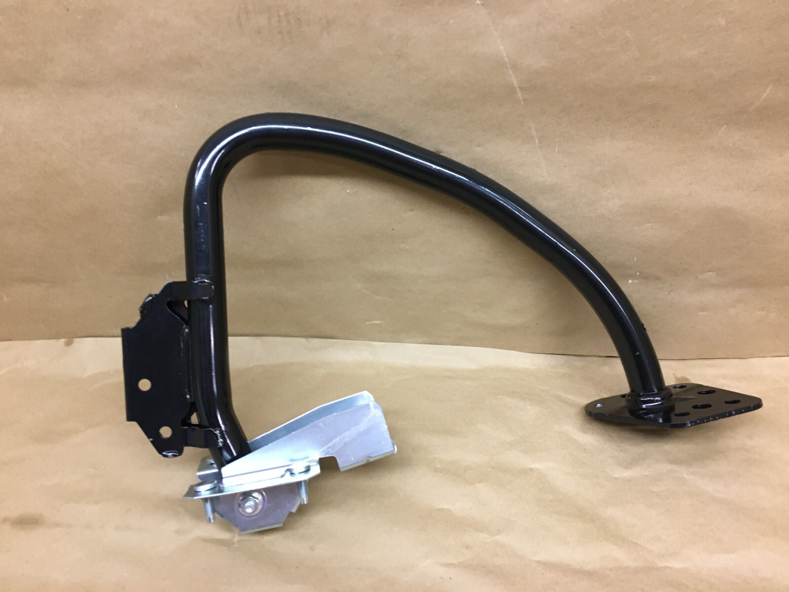 NEW 13-16 Maserati Quattroporte Rear Left Boot Lid Hinge Trunk LH OEM 12 14 15