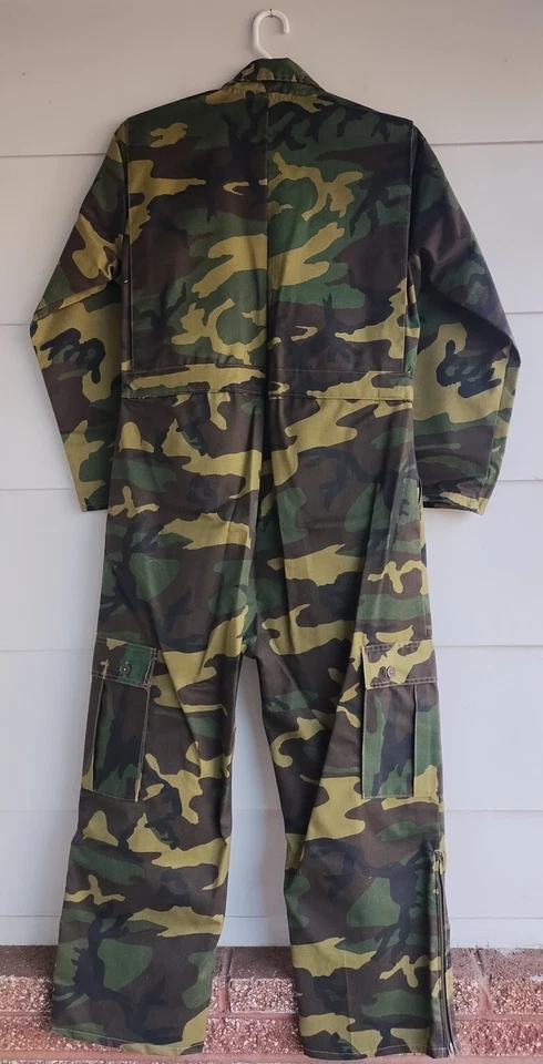 VTG Bass Pro Shop Camo Hunting Jump Suit Men’s Size Large Made In USA New - Image 2 of 4