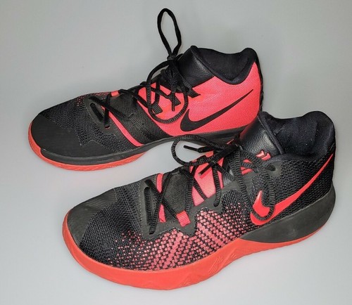 kyrie flytrap size 8