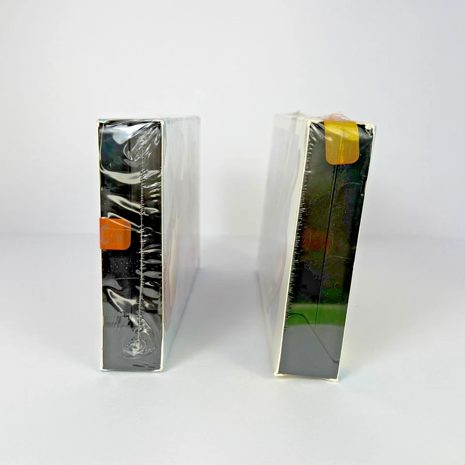 SEALED VHS BUNDLE The Naked Gun Leslie Nielsen 1988 & The Naked Gun 2 1/2 Foto 2 de 3