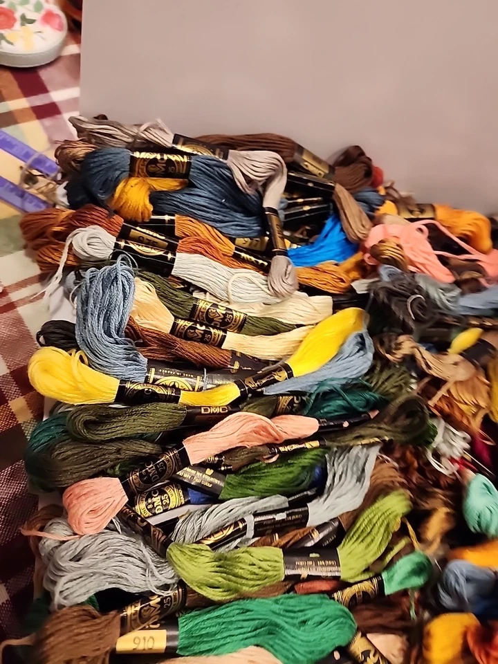 DMC Embroidery Floss Lot Assorted Colors Threads Craft Sewing Supplies 155 Bulk - Image 3 of 4