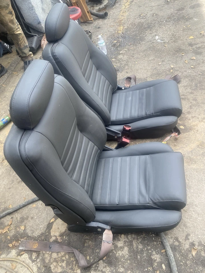 1988 - 95 JAGUAR XJS BLACK SEATS UPHOLSTERED  - Image 3 of 4