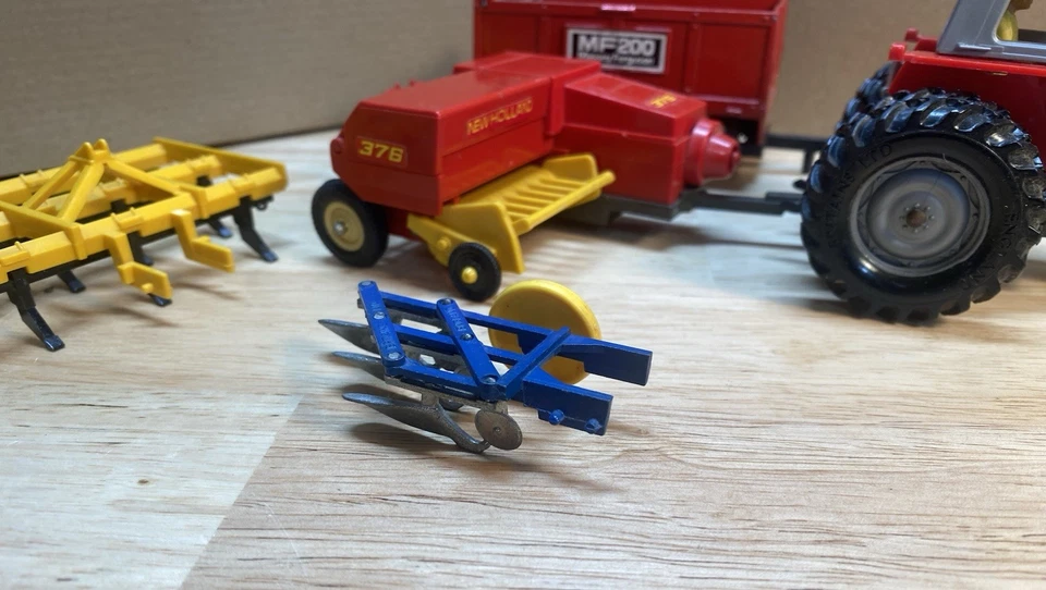 Massey Ferguson 595 Tractor MF Trailer, New Holland Baler, Ford Plow, Cultivator - Image 2 of 4