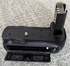 Nikon MB-D200 Battery Grip for D200 READ