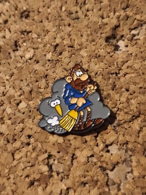 Pin's Comic Comic Guillaume Tell René Wuillemin Carlo Trinco Gilbert Macé