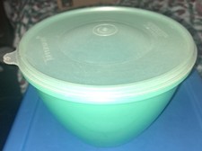 Vintage Tupperware Crisp-It Lettuce Keeper 67...