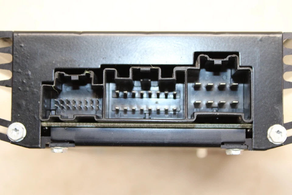 Amplificador de radio Pontiac Solstice 2006-2009 15840305 OEM NA97 Foto 3 de 4