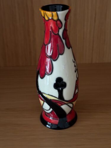 Vase Tupton Ware Noon Ornament Ceramic Tube Lined Pottery Brand New - Picture 1 of 2