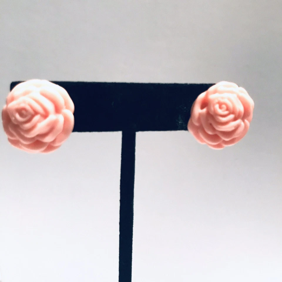 Aretes abiertos de resina rosa con poste de flores K915 Foto 2 de 4