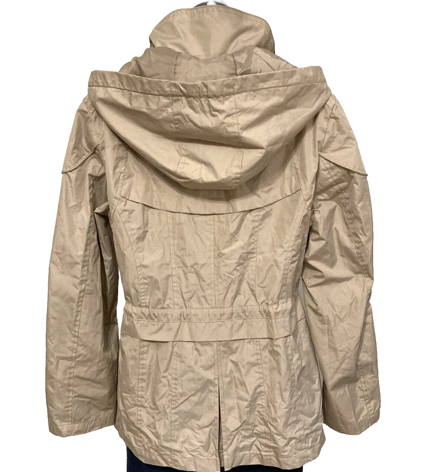 Chaqueta de Lluvia Weather Tamer Talla M Beige Con Capucha Cortavientos Mangas Largas Abrigo Forrado Foto 3 de 4