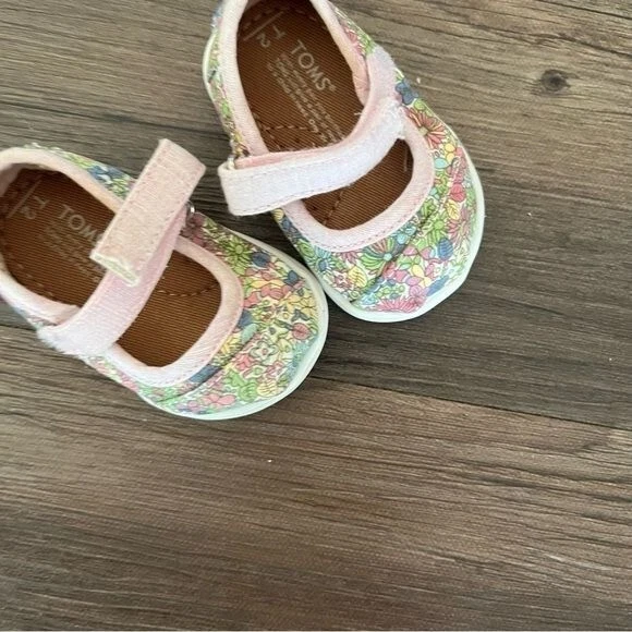 Toms Zapatos Bebé Niña 2 Floral Mary Jane Tenis Foto 2 de 4