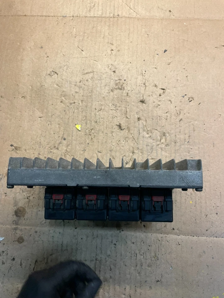 Chrysler Sebring 2005 módulo informático motor 2,7 ECM ECU PCM U1889 DG Foto 2 de 4