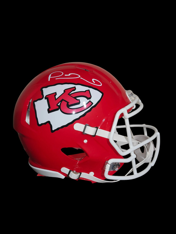 Patrick Mahomes Signed Kansas City Chiefs Authentic f/s PRO Helmet BAS WITNESS