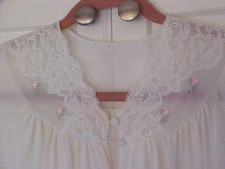 Vtg 1960s Shadowline M Ivory Nylon/Lace Bed Jacket Robe Top/Embroidered Flowers