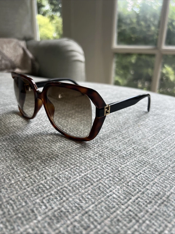 Fendi Roma女式镜框太阳镜 — 第 3/4 张图片