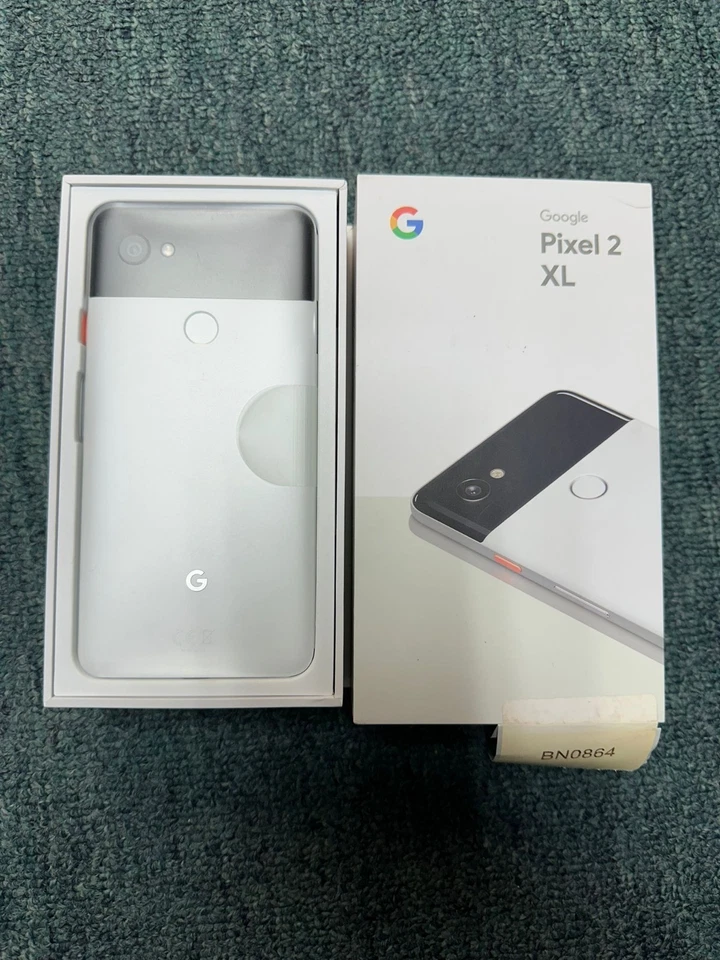 Google Pixel 2 XL 64GB White Black Cellphone Verizon Locked Smartphone - Image 4 of 4