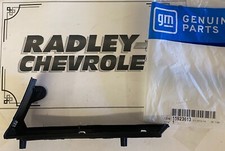 NEW GM OEM CHEVY FRONT BUMPER- BUMPER COVER SIDE BRACKET RIGHT GMC 15923613