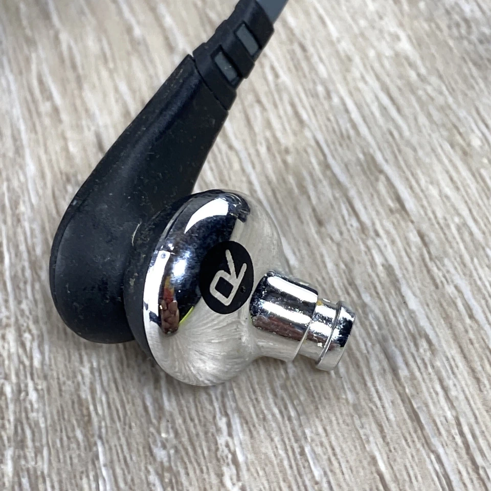 Auriculares con cancelación activa de ruido Polk Audio Ultra Focus 6000i de alto rendimiento Foto 3 de 4