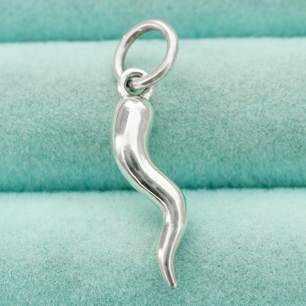 Italian Horn Chilli Pepper Pendant Charm 3D In 925 Sterling Italian Horn Chilli Pepper Pendant Charm 3D In 925 Sterling