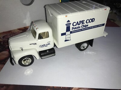 USA First Gear, Inc., 1:34 Die-Cast Metal,1957 International Van, Cape Cod Chips