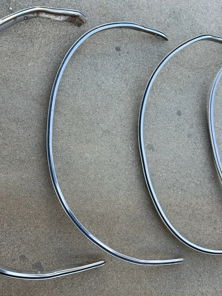 1974 1975 1976 74 75 76 Buick Riviera Wheel Opening Moulding Trim molding - Image 3 of 4