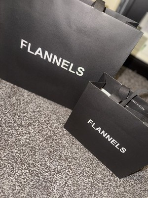 Neu FLANELL klein & mittel schwarz Karton Geschenktasche Kleidung Schuhe Turnschuhe)