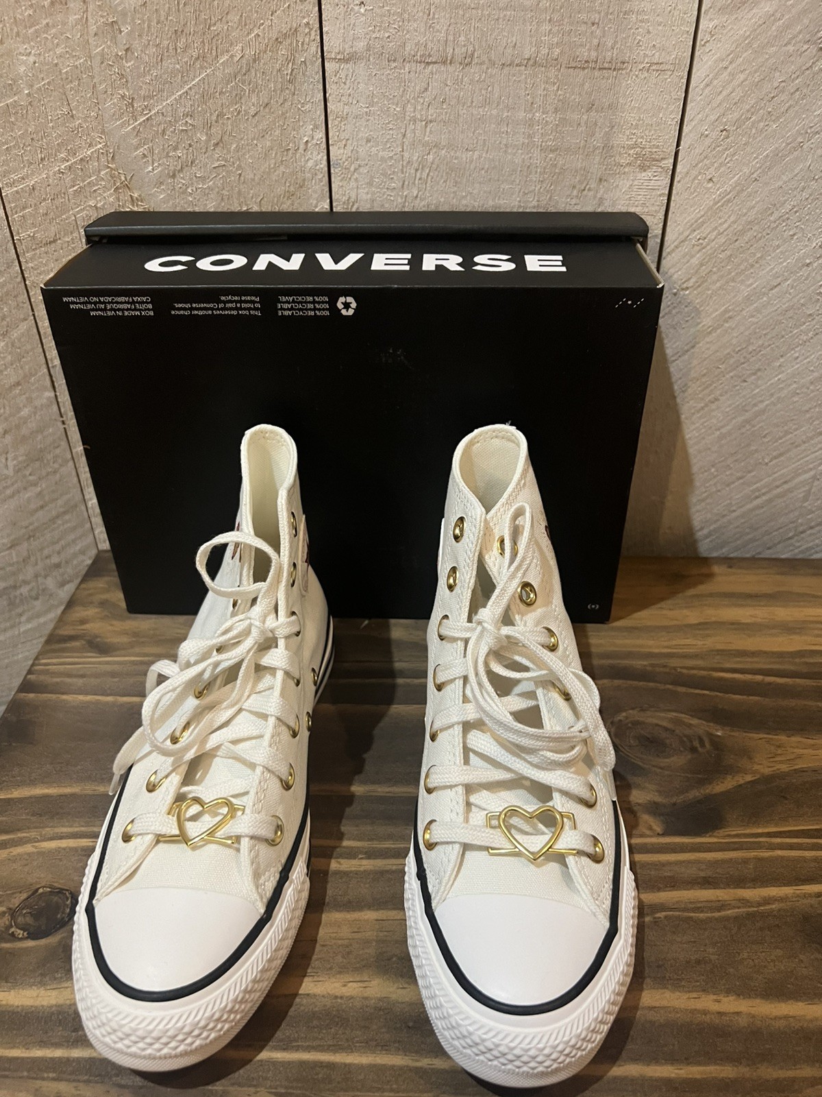 NEW in BOX Women's CONVERSE Hearts Valentine's Day All Star Shoes A05139F White thumbnail 6