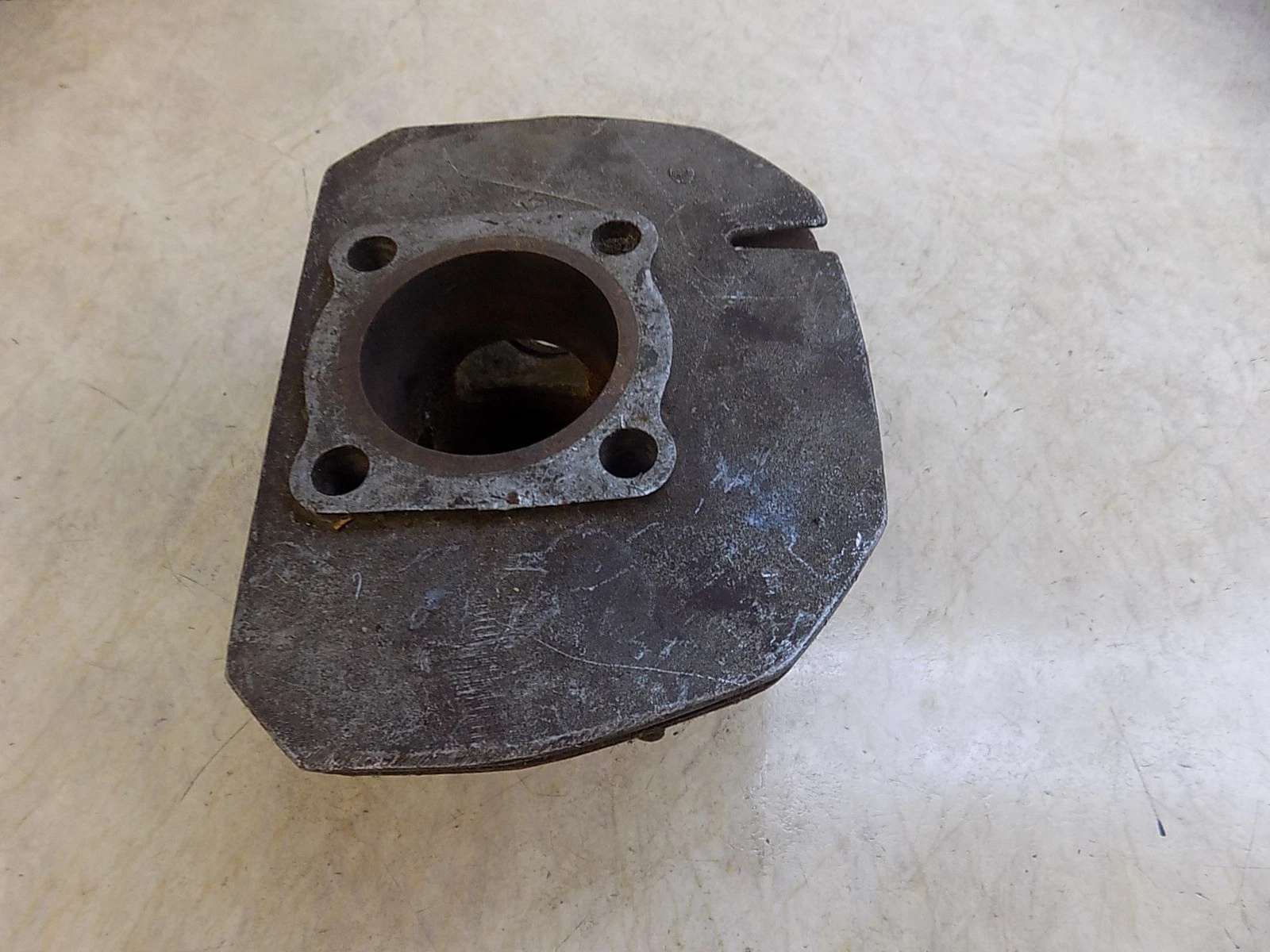 Kawasaki H1 500 Right Side Cylinder 60.5 mm *