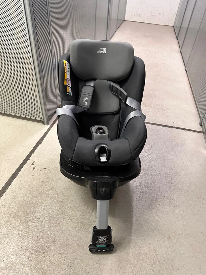 Britax Römer SWINGFIX M PLUS Foto 2 de 4