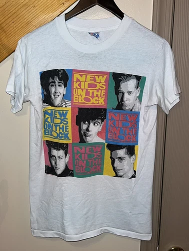 NEW KIDS ON THE BLOCK Tour T-Shirt NKOTB Single Stitched Siz Vintage vintage concert t-shirt, vintage, single stitch, B+ condition