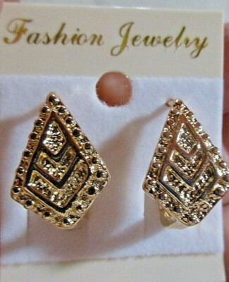 Elegant Gold Tone Raised Pierced Earrings 1''  